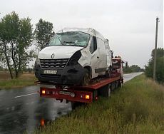 Эвакуация буса Renault после аварии