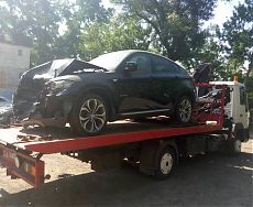 Эвакуация битого автомобиля